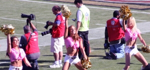 SF 49er Cheerleaders wear pink tops for breast cancer